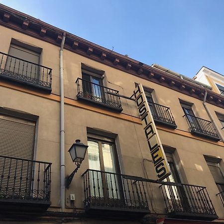 ホテル ペンション ロス ペラレス マドリード エクステリア 写真 Headquarters of the party in Madrid
